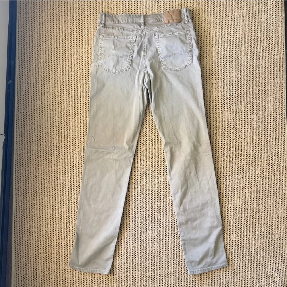 American Eagle Jeans - Picture 2 of 4